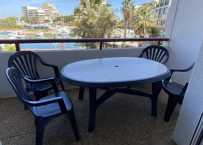 3 Pieces, Vue Port, Pour 6 A Canet-plage - Fr-1-696-131 Apartment
